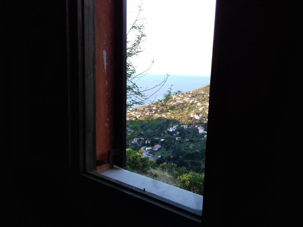 Ikarian Centre - Accommodation & Mountain Hiking エヴディロス エクステリア 写真